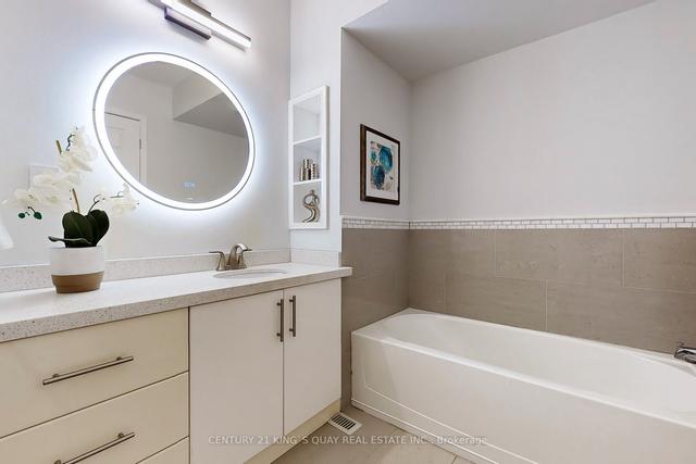 30 English Ivyway, Townhouse with 2 bedrooms, 3 bathrooms and 2 parking in Toronto ON | Image 18