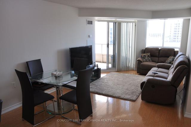 820 - 9017 Leslie St, Condo with 2 bedrooms, 2 bathrooms and 1 parking in Richmond Hill ON | Image 2