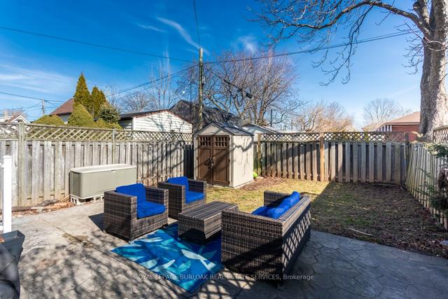 118 Robins Ave, House detached with 2 bedrooms, 1 bathrooms and 4 parking in Hamilton ON | Image 14