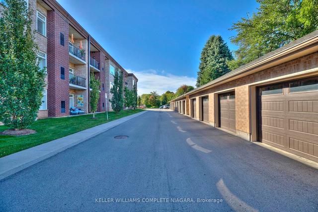 318 - 4644 Pettit Ave, Condo with 2 bedrooms, 2 bathrooms and 2 parking in Niagara Falls ON | Image 13