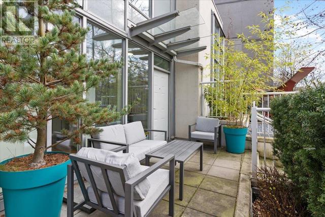 37 Keefer Place, House attached with 1 bedrooms, 1 bathrooms and 1 parking in Vancouver BC | Image 4
