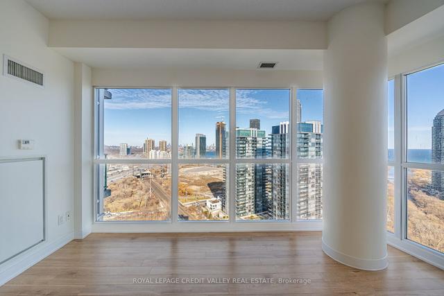 2426 - 165 Legion Rd N, Condo with 2 bedrooms, 2 bathrooms and 1 parking in Toronto ON | Image 13