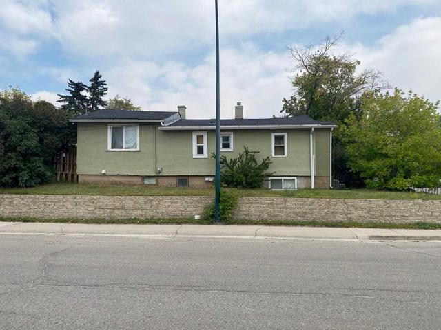 2802 15 Ave Se, House detached with 2 bedrooms, 2 bathrooms and null parking in Calgary AB | Image 2