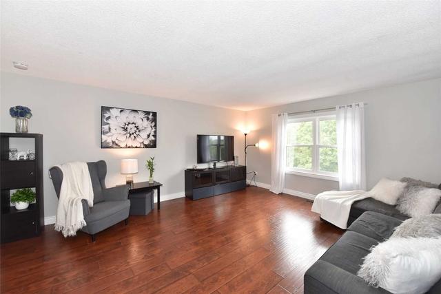 11 - 115 Main St S, Townhouse with 2 bedrooms, 2 bathrooms and 1 parking in Newmarket ON | Image 3