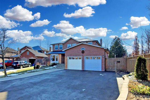 1199 Bonnybank Crt, House detached with 2 bedrooms, 1 bathrooms and 2 parking in Oakville ON | Image 1