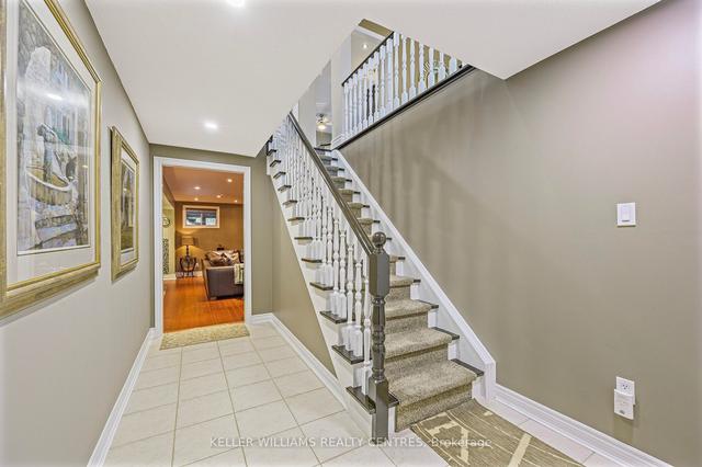 880 Best Cir, House detached with 2 bedrooms, 3 bathrooms and 6 parking in Newmarket ON | Image 16