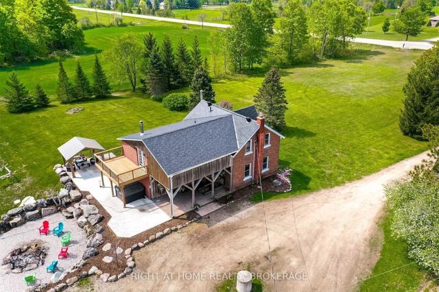 315421 Highway 6 Rd, House detached with 4 bedrooms, 3 bathrooms and 12 parking in Chatsworth ON | Image 23