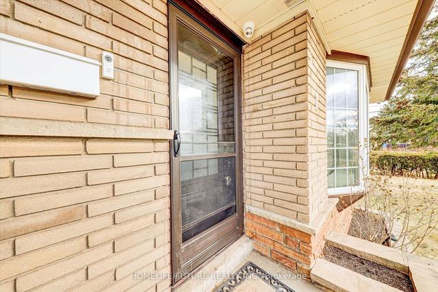 1 Millmere Dr, House detached with 3 bedrooms, 3 bathrooms and 4 parking in Toronto ON | Image 32