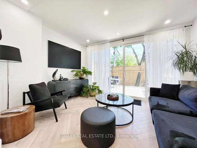 629 Shaw St, House detached with 3 bedrooms, 4 bathrooms and 0 parking in Toronto ON | Image 6