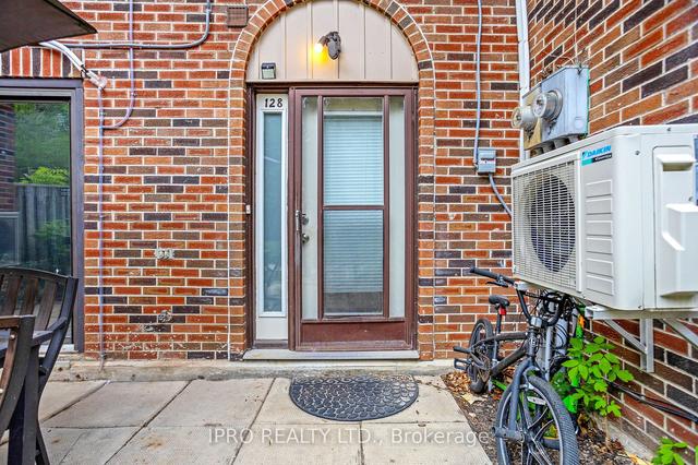 128 - 49 Rhonda Rd, Townhouse with 3 bedrooms, 2 bathrooms and 1 parking in Guelph ON | Image 11