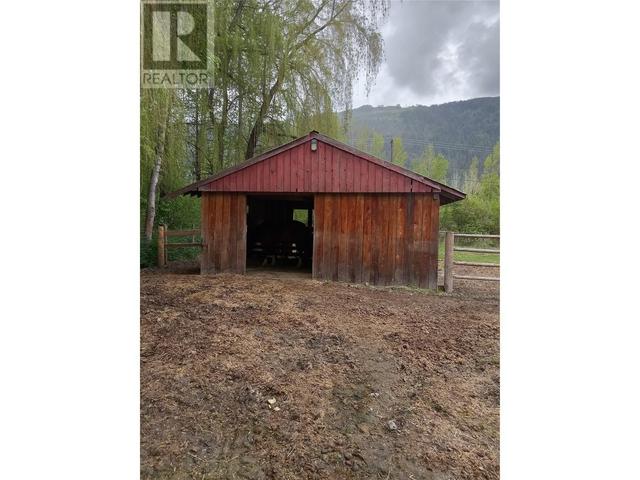 2370 Trans Canada Highway, House detached with 2 bedrooms, 1 bathrooms and 20 parking in Columbia Shuswap E BC | Image 52