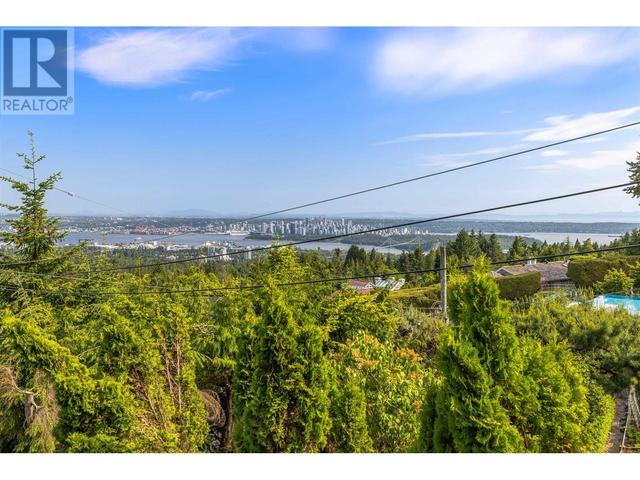 1031 Millstream Rd, House detached with 4 bedrooms, 3 bathrooms and 4 parking in West Vancouver BC | Image 35