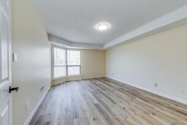 302 - 3267 King St E, Condo with 2 bedrooms, 2 bathrooms and 1 parking in Kitchener ON | Image 14
