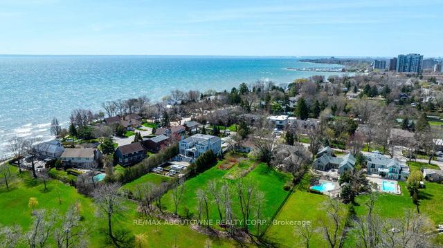 21 Belvedere Dr, House detached with 2 bedrooms, 1 bathrooms and 10 parking in Oakville ON | Image 5