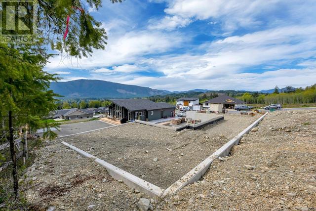 549 Mountain View Dr, House detached with 2 bedrooms, 2 bathrooms and 2 parking in Lake Cowichan BC | Image 10
