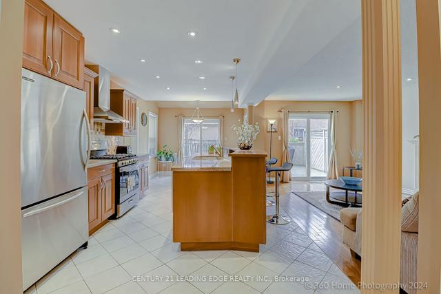 53 Marsh St, House detached with 4 bedrooms, 4 bathrooms and 4 parking in Richmond Hill ON | Image 2