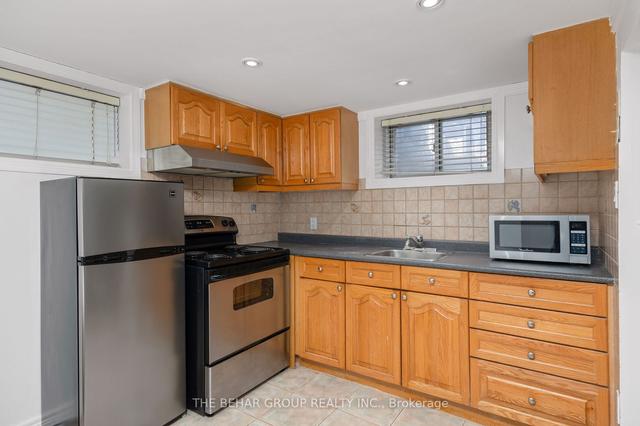 1840 Dufferin St, House detached with 3 bedrooms, 2 bathrooms and 2 parking in Toronto ON | Image 35