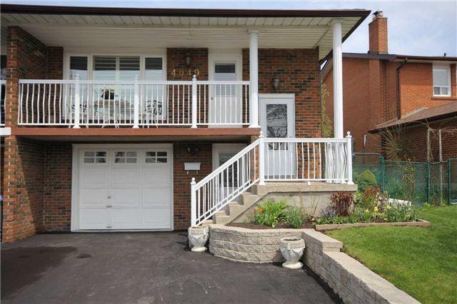 4049 Midhurst Lane, House semidetached with 3 bedrooms, 3 bathrooms and 4 parking in Mississauga ON | Image 1