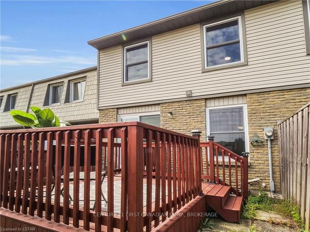 16 - 185 Deveron Cres, Townhouse with 3 bedrooms, 2 bathrooms and 2 parking in London ON | Image 18