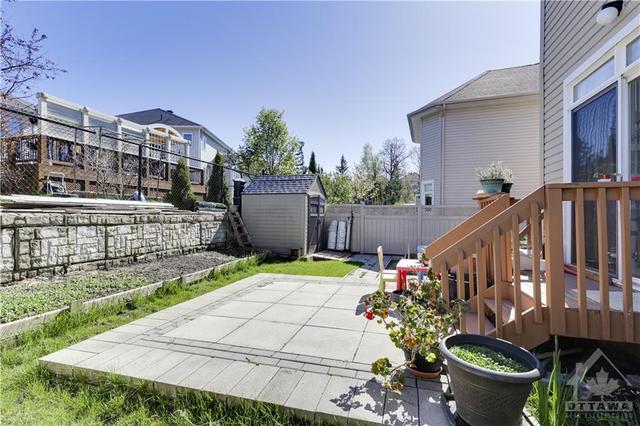 314 Laughlin Cir, House detached with 5 bedrooms, 4 bathrooms and 4 parking in Ottawa ON | Image 30