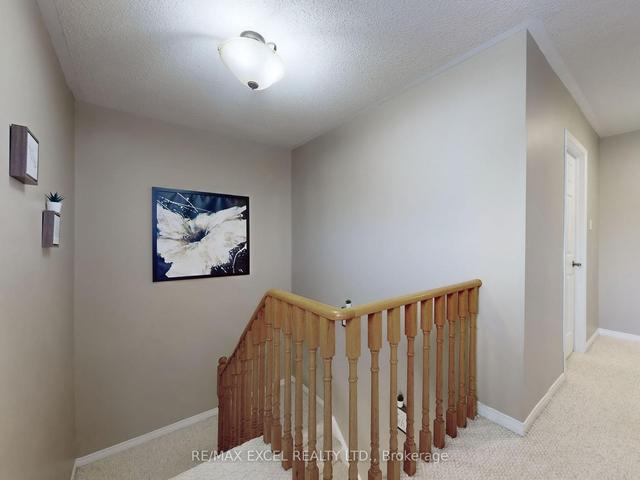 96 Chipmunk Cres, House detached with 3 bedrooms, 2 bathrooms and 3 parking in Brampton ON | Image 5
