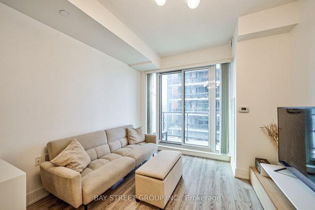 910 - 9600 Yonge St, Condo with 1 bedrooms, 1 bathrooms and 1 parking in Richmond Hill ON | Image 4