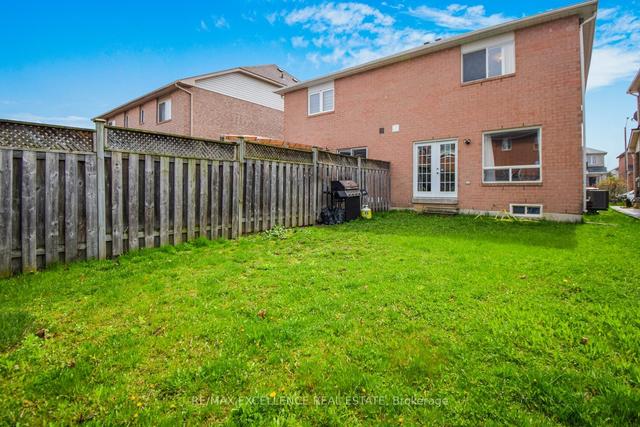 26 Baha Cres, House semidetached with 3 bedrooms, 2 bathrooms and 3 parking in Brampton ON | Image 32