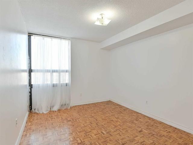 1313 - 50 Mississauga Valley Blvd, Condo with 3 bedrooms, 2 bathrooms and 1 parking in Mississauga ON | Image 21