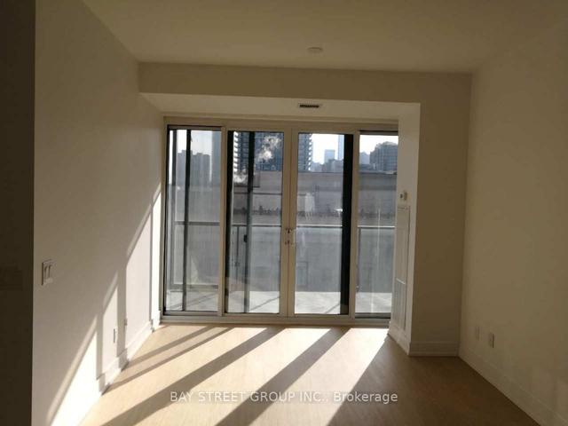 1711 - 7 Grenville St, Condo with 3 bedrooms, 2 bathrooms and 0 parking in Toronto ON | Image 10