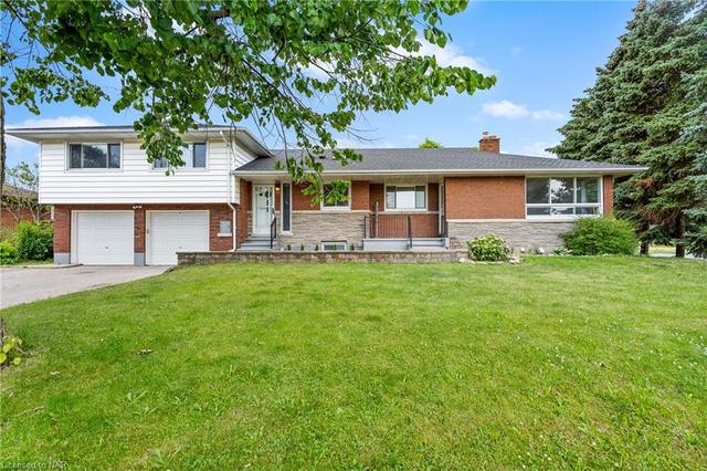 462d Carlton St, House detached with 1 bedrooms, 1 bathrooms and 1 parking in St. Catharines ON | Image 1