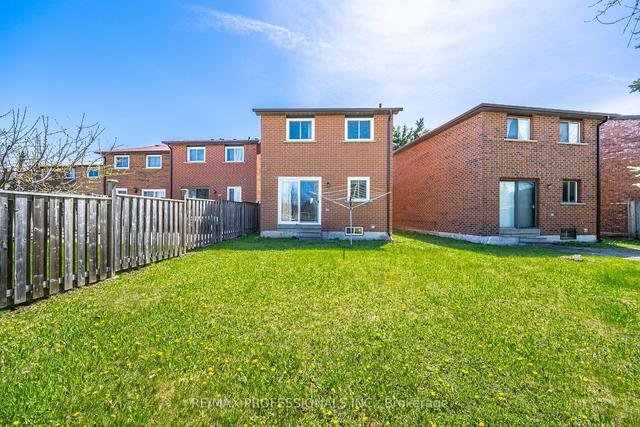 143 Dunbar Cres, House detached with 3 bedrooms, 2 bathrooms and 4 parking in Markham ON | Image 26