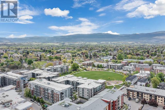 111 - 1775 Chapman Pl, Condo with 2 bedrooms, 1 bathrooms and 1 parking in Kelowna BC | Image 47