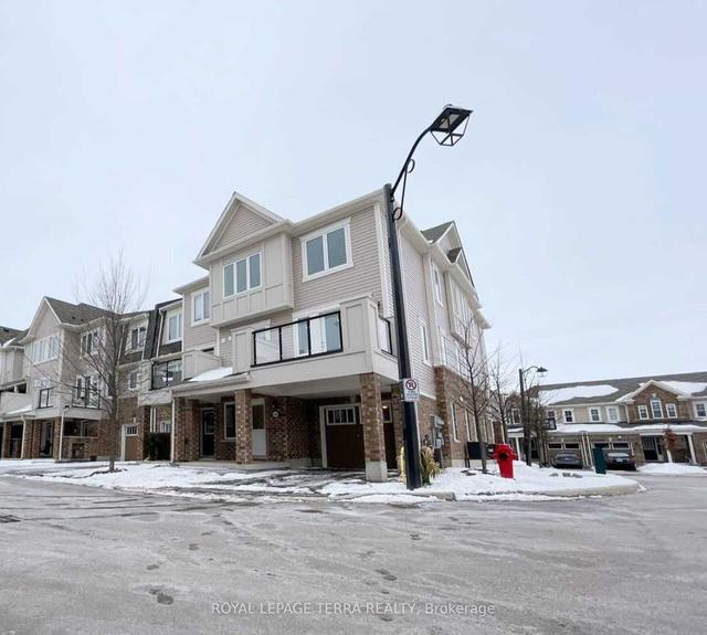 540 Goldenrod Ln, Townhouse with 3 bedrooms, 3 bathrooms and 2 parking in Kitchener ON | Image 1