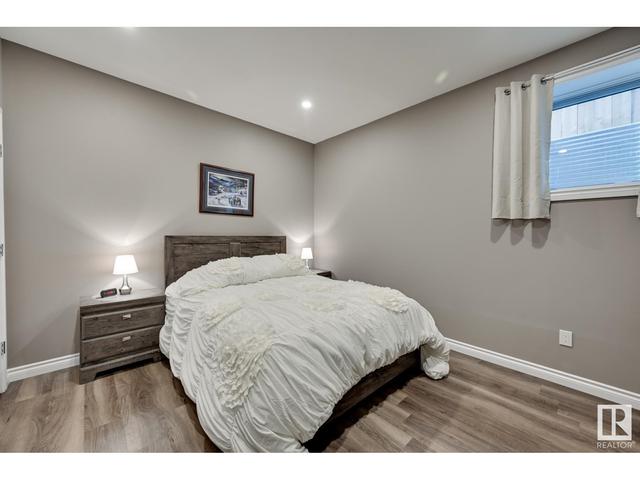 5748 Keeping Cr Sw, House detached with 4 bedrooms, 4 bathrooms and 4 parking in Edmonton AB | Image 37