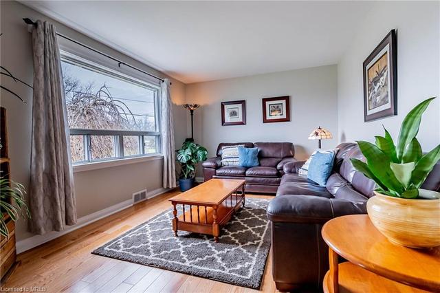 8802 Drake Ave, House detached with 4 bedrooms, 1 bathrooms and 5 parking in Niagara Falls ON | Image 40