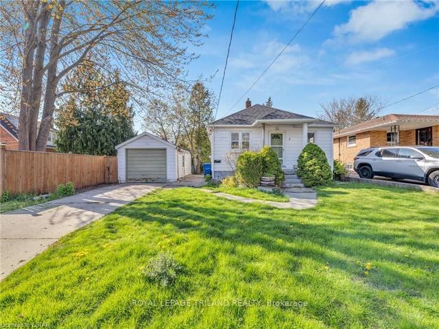 7 Edna St, House detached with 2 bedrooms, 1 bathrooms and 2 parking in Chatham Kent ON | Image 6