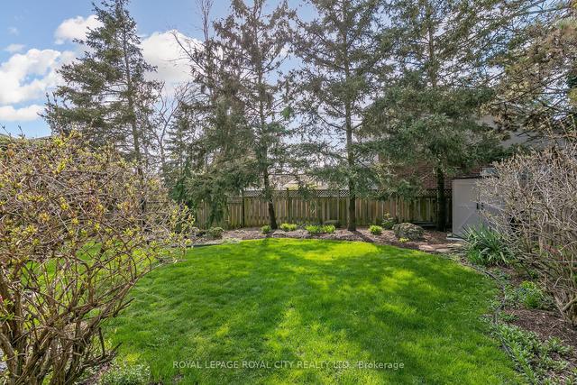 40 Forster Dr, House detached with 4 bedrooms, 3 bathrooms and 4 parking in Guelph ON | Image 27