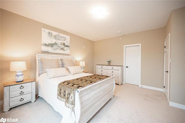 617 - 4 Spice Way Way, House attached with 3 bedrooms, 2 bathrooms and 1 parking in Barrie ON | Image 2