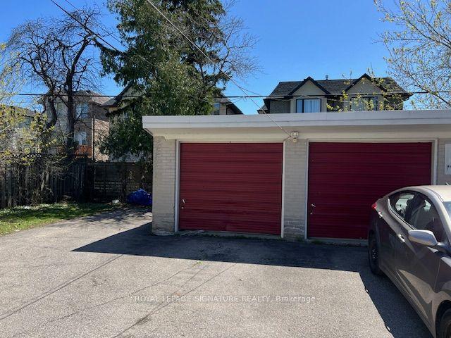 21 Charlemagne Dr, House detached with 4 bedrooms, 3 bathrooms and 5 parking in Toronto ON | Image 22