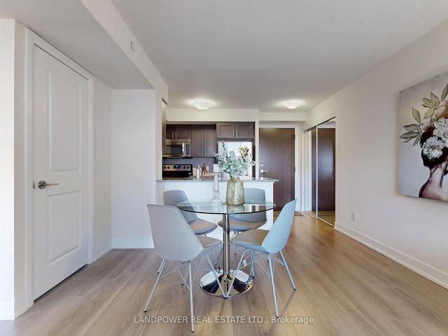 729 - 2 Eva Rd, Condo with 1 bedrooms, 1 bathrooms and 1 parking in Toronto ON | Image 2
