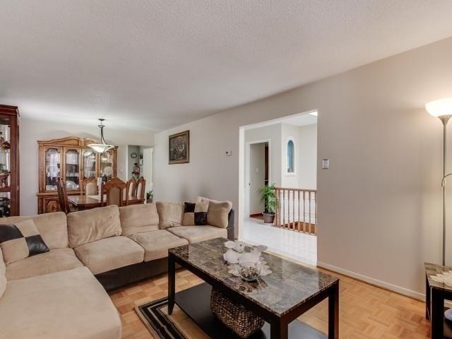 104 Torrance Wood, House detached with 3 bedrooms, 3 bathrooms and 4 parking in Brampton ON | Image 5