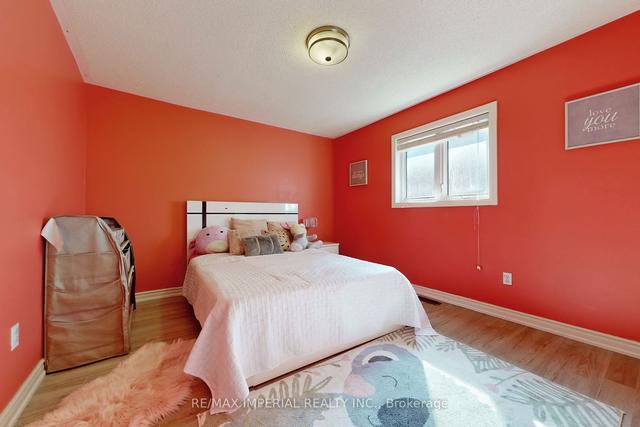 158 Chambers Cres, House detached with 4 bedrooms, 4 bathrooms and 6 parking in Newmarket ON | Image 27