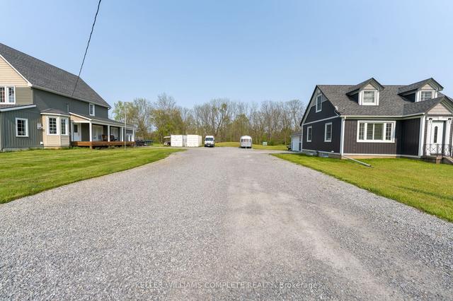 560 Rose Hill Rd, House detached with 3 bedrooms, 1 bathrooms and 7 parking in Fort Erie ON | Image 9