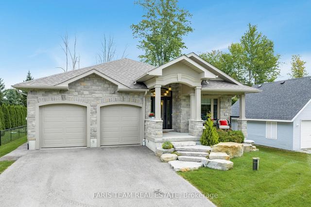 9 Sunnyside Ave, House detached with 2 bedrooms, 2 bathrooms and 6 parking in Oro Medonte ON | Image 12