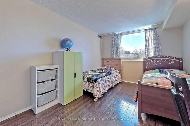 321 - 326 Major Mackenzie Dr E, Condo with 2 bedrooms, 2 bathrooms and 1 parking in Richmond Hill ON | Image 15