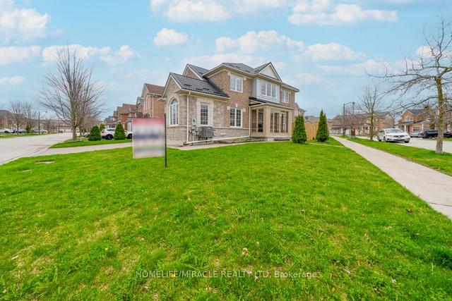 37 Millcar Dr, House detached with 4 bedrooms, 4 bathrooms and 6 parking in Toronto ON | Image 1