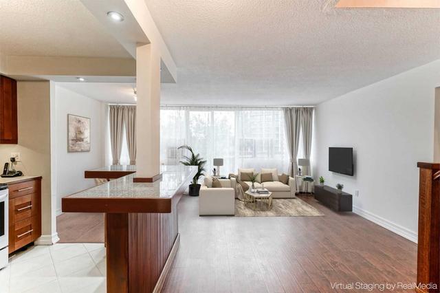303 - 2121 Roche Crt, Condo with 3 bedrooms, 2 bathrooms and 1 parking in Mississauga ON | Image 14
