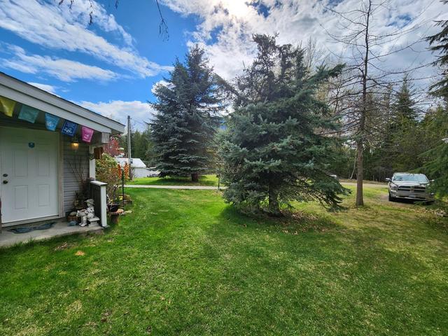 574 Mccormack Rd, House detached with 0 bedrooms, 0 bathrooms and null parking in Central Kootenay K BC | Image 24