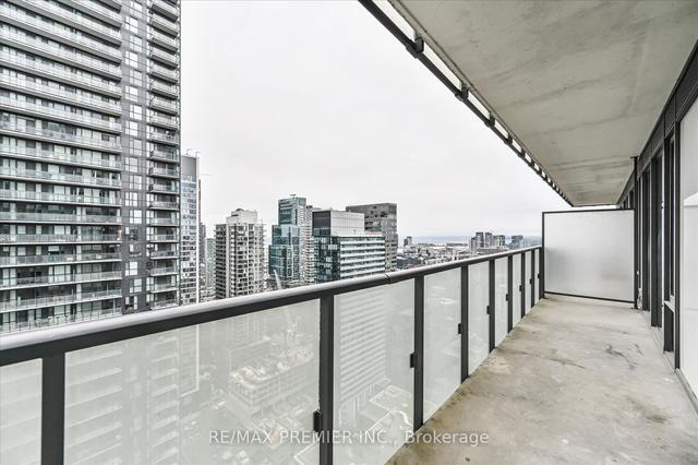 3308 - 101 Peter St, Condo with 1 bedrooms, 1 bathrooms and 0 parking in Toronto ON | Image 3