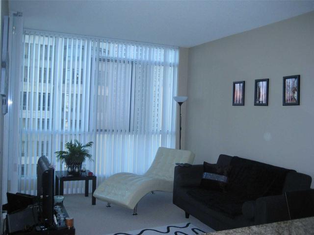 1001 - 225 Webb Dr, Condo with 1 bedrooms, 1 bathrooms and 1 parking in Mississauga ON | Image 2